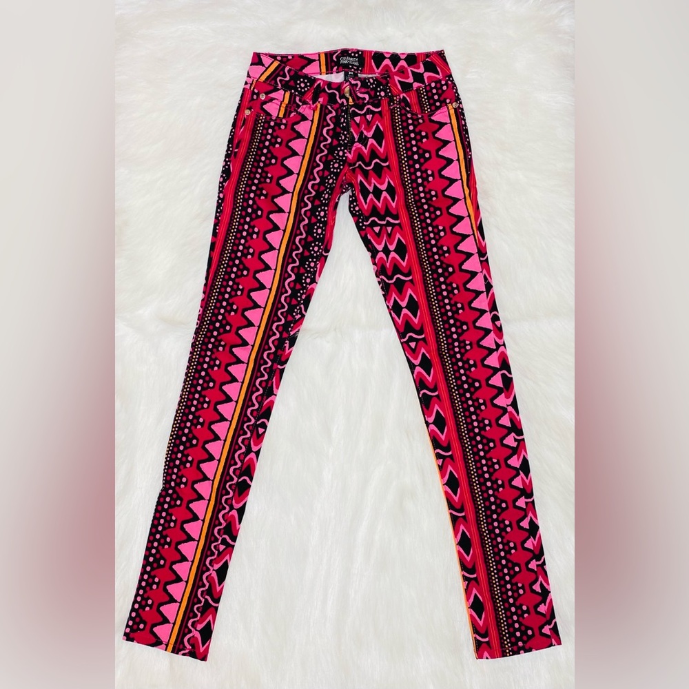 Macy's Celebrity Pink Pants Juniors Size 0. Cute Printed Pants. Girls Streetwear